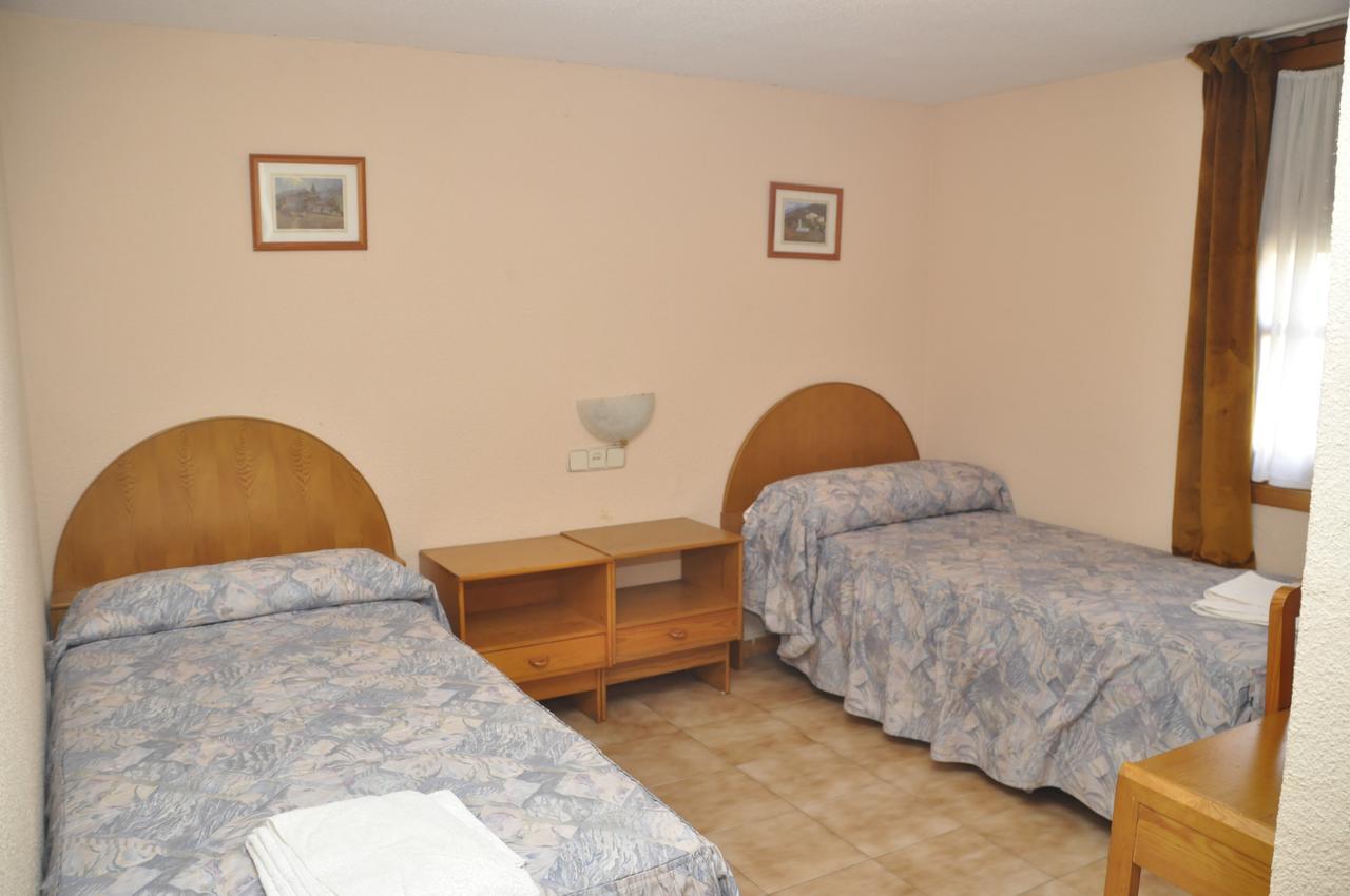 סן לורנסו דה אל אסקוריאל Hotel Tres Arcos מראה חיצוני תמונה