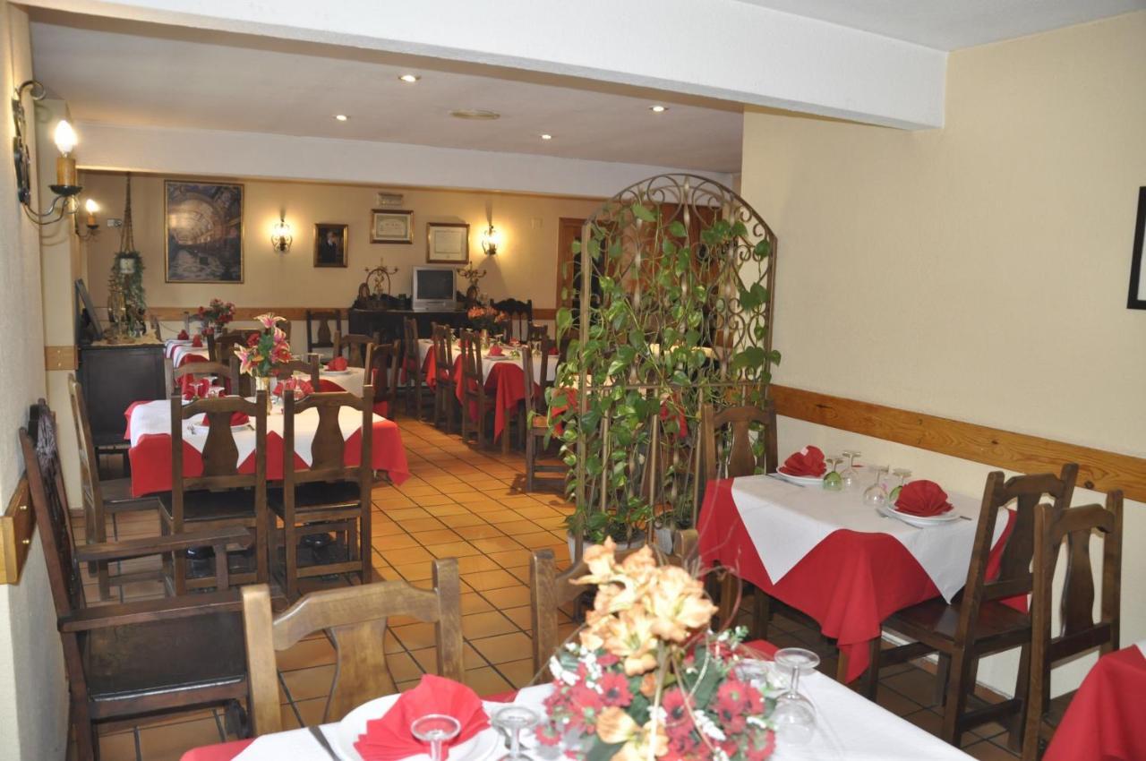 סן לורנסו דה אל אסקוריאל Hotel Tres Arcos חדר תמונה