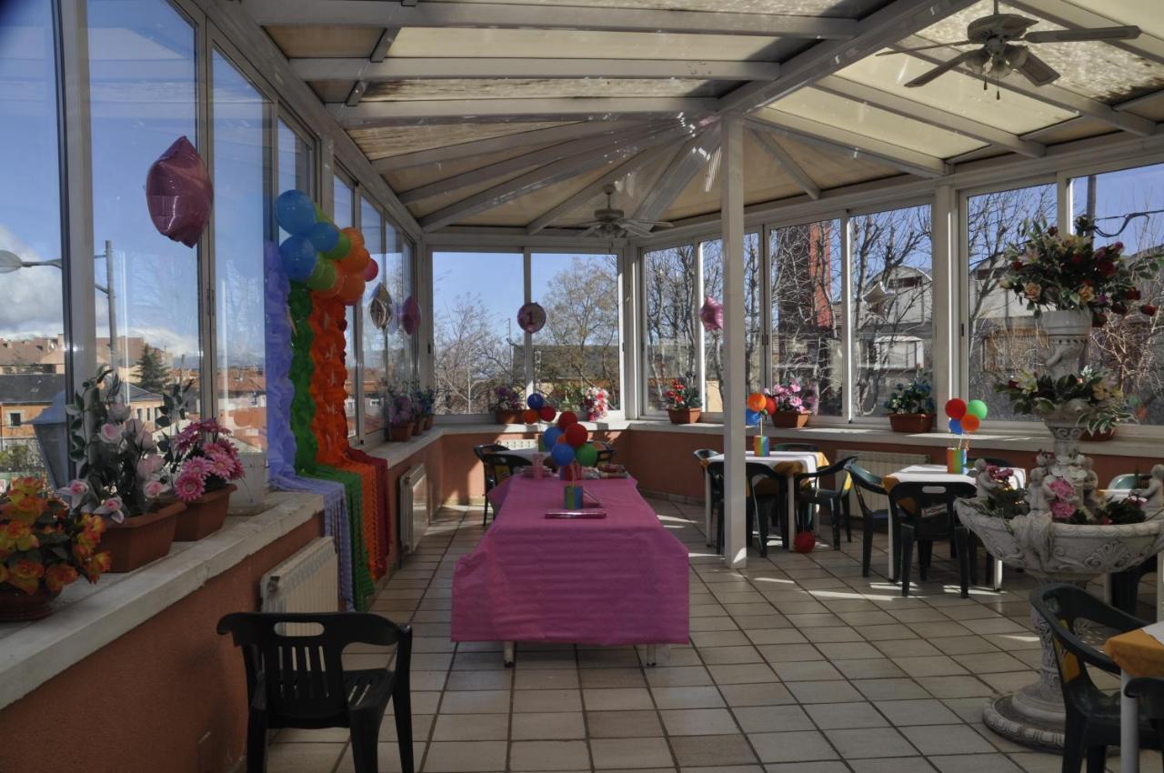סן לורנסו דה אל אסקוריאל Hotel Tres Arcos חדר תמונה